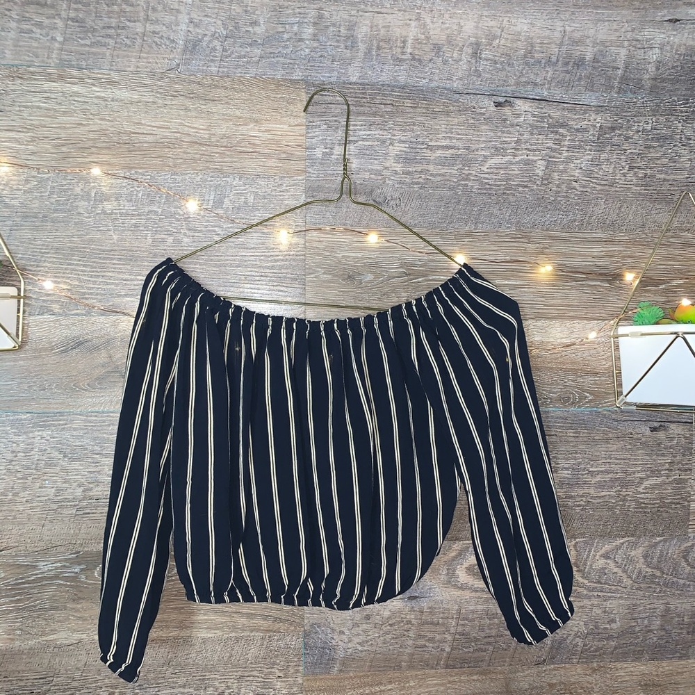 Brandy Melville Maura top